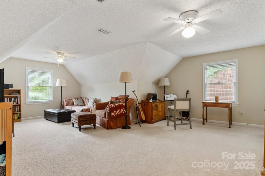 3022 8th Street Ct Hickory, NC 28601