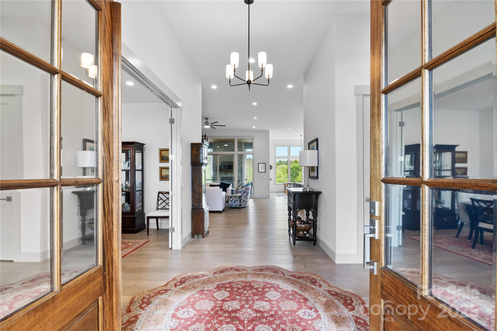 717 Daniel Circle Dr Mills River, NC 28759