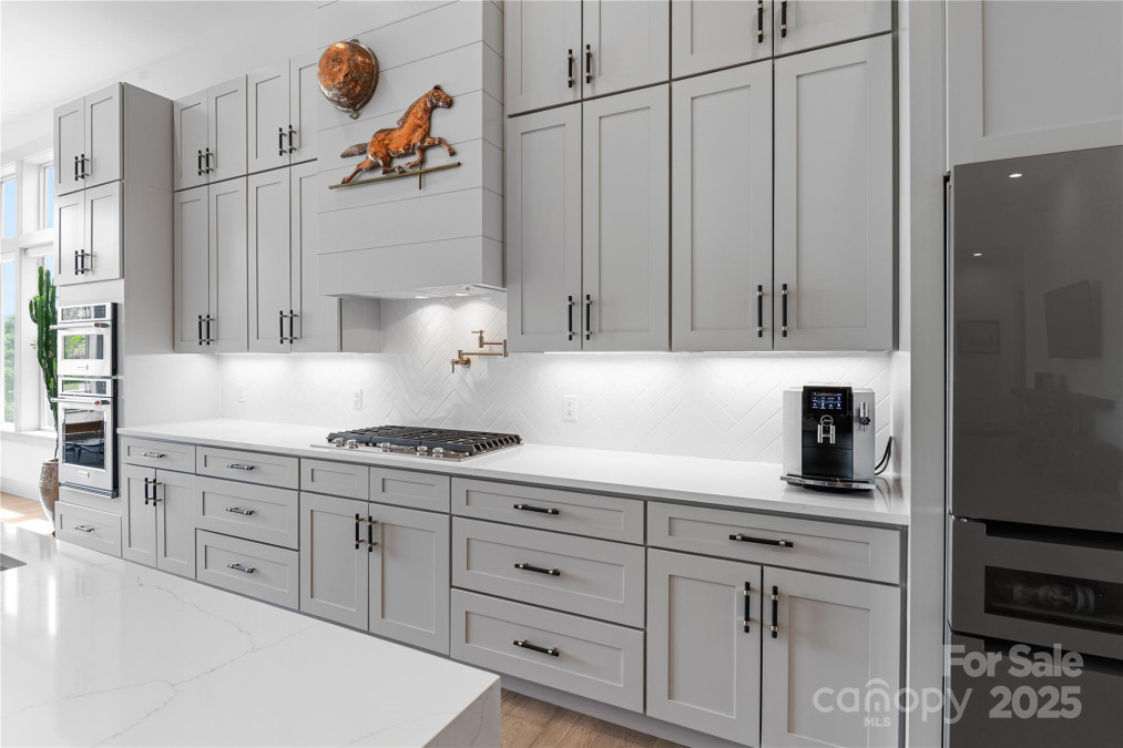 717 Daniel Circle Dr Mills River, NC 28759