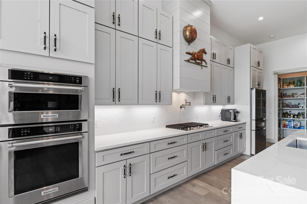 717 Daniel Circle Dr Mills River, NC 28759