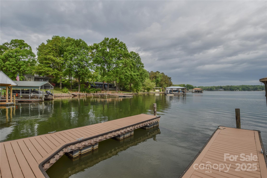 7942 Vista View Dr Sherrills Ford, NC 28673