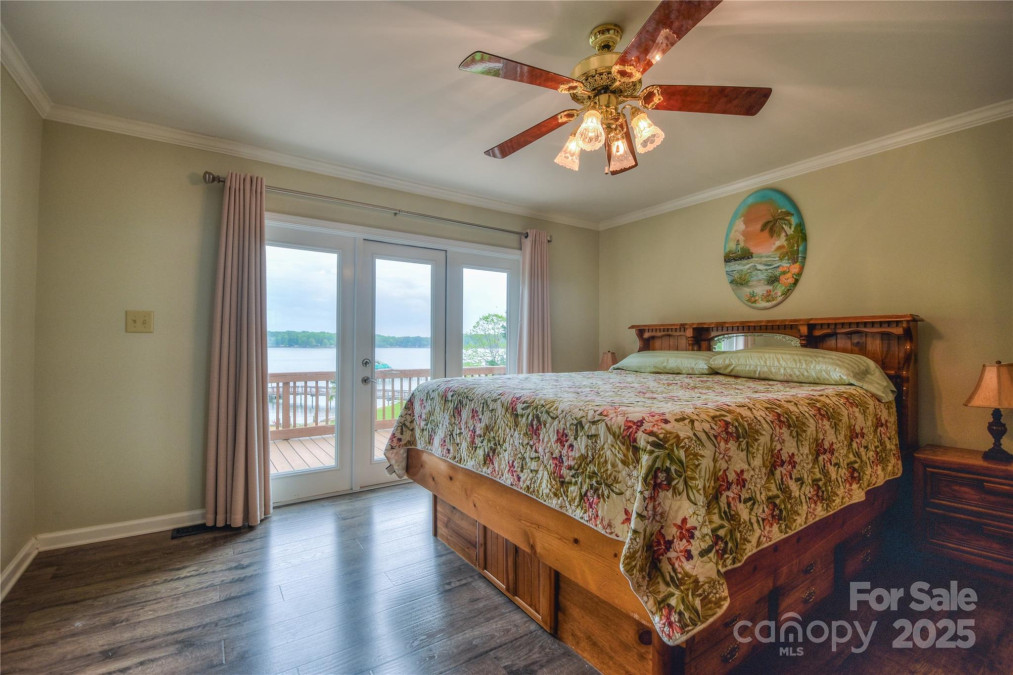 7942 Vista View Dr Sherrills Ford, NC 28673