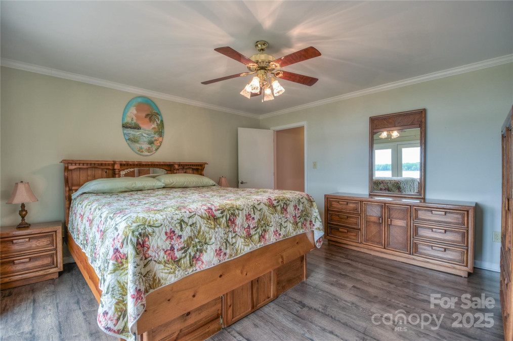 7942 Vista View Dr Sherrills Ford, NC 28673