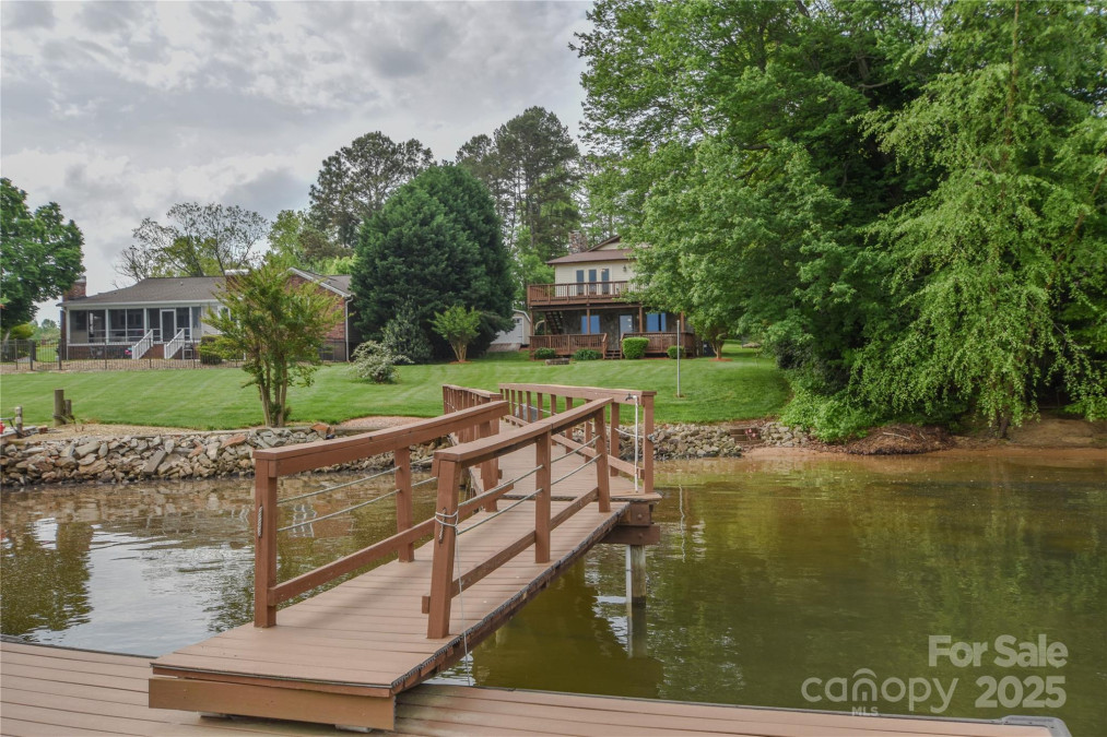 7942 Vista View Dr Sherrills Ford, NC 28673