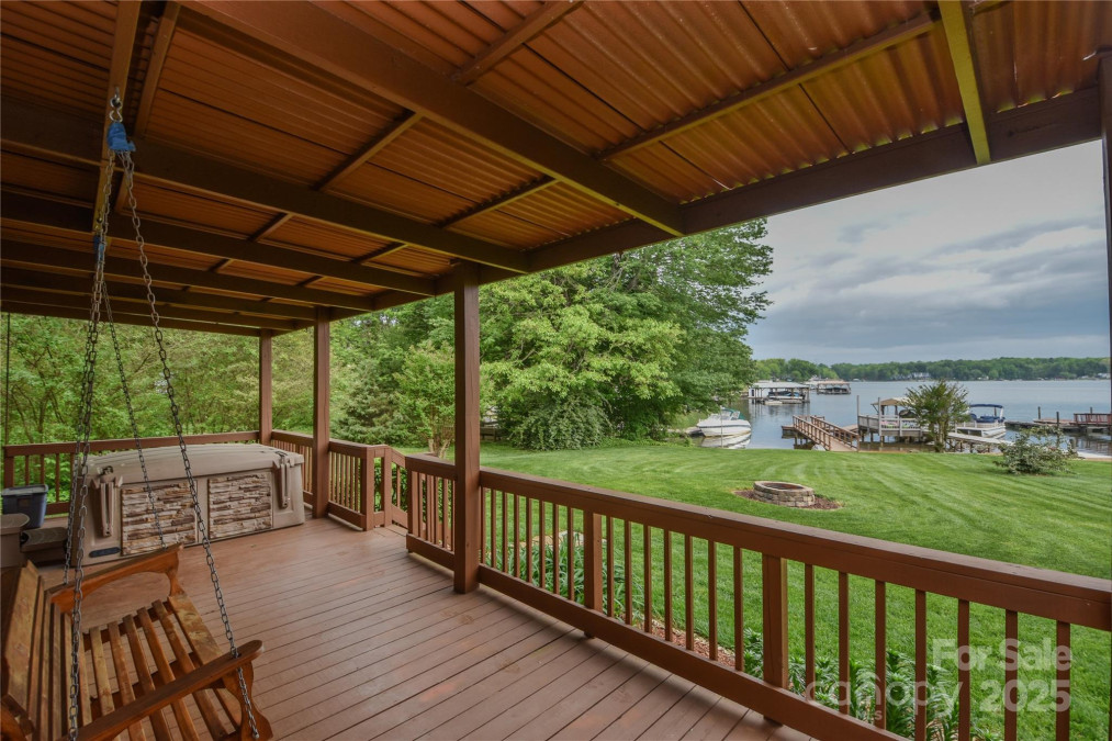7942 Vista View Dr Sherrills Ford, NC 28673