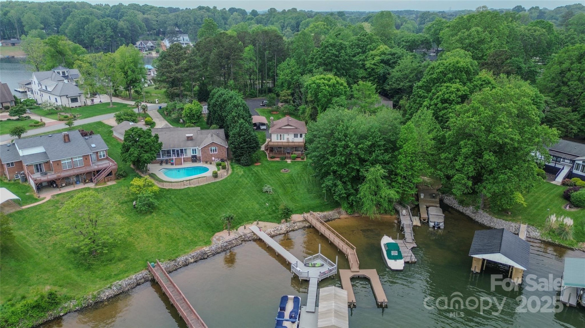 7942 Vista View Dr Sherrills Ford, NC 28673