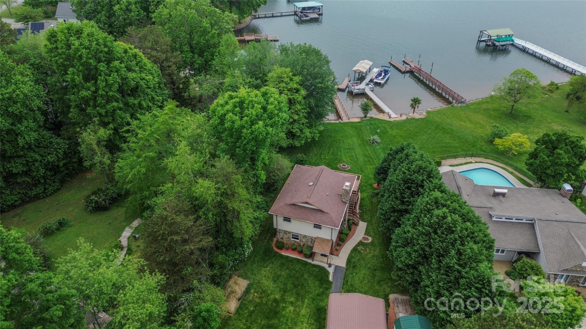 7942 Vista View Dr Sherrills Ford, NC 28673