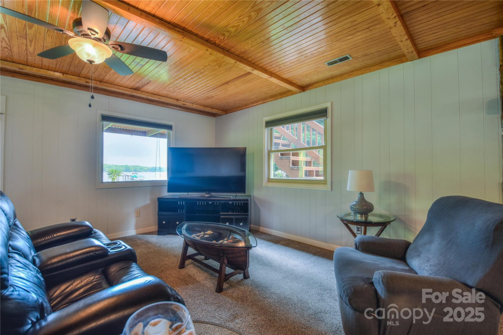 7942 Vista View Dr Sherrills Ford, NC 28673