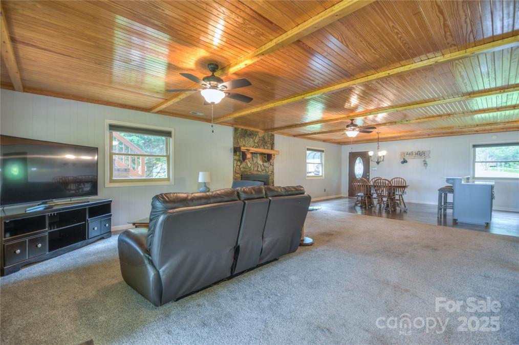 7942 Vista View Dr Sherrills Ford, NC 28673