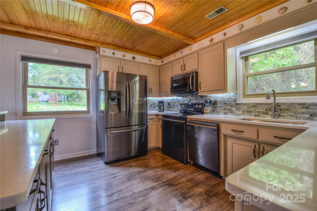7942 Vista View Dr Sherrills Ford, NC 28673