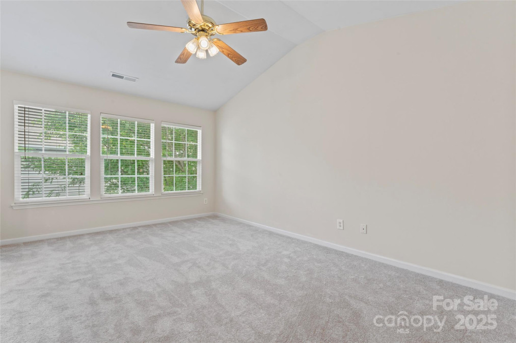 15009 Medlock Ln Charlotte, NC 28277
