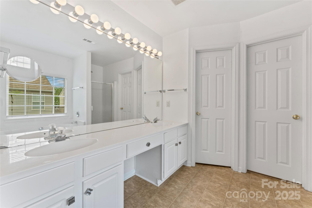 15009 Medlock Ln Charlotte, NC 28277