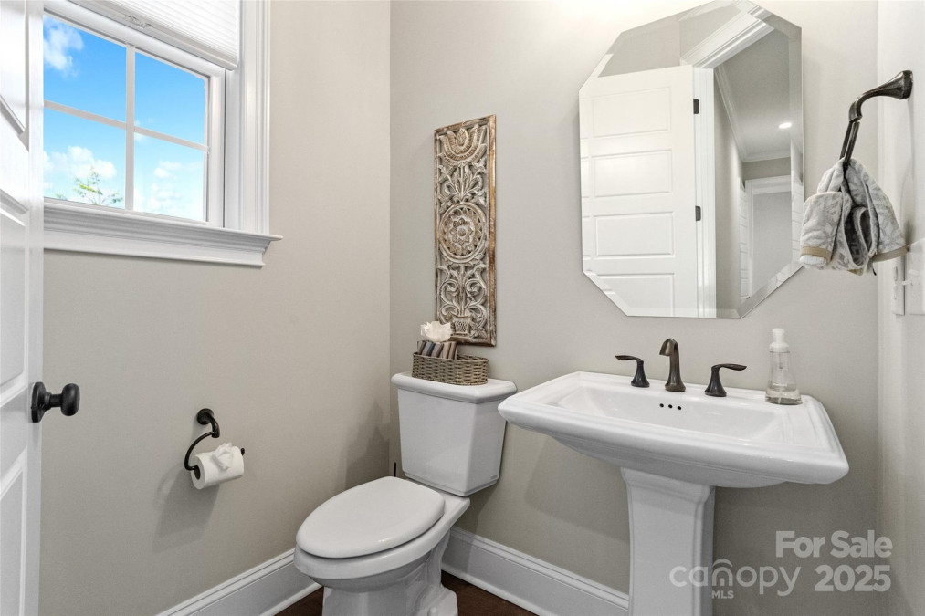 1149 Grand Oak Dr Waxhaw, NC 28173