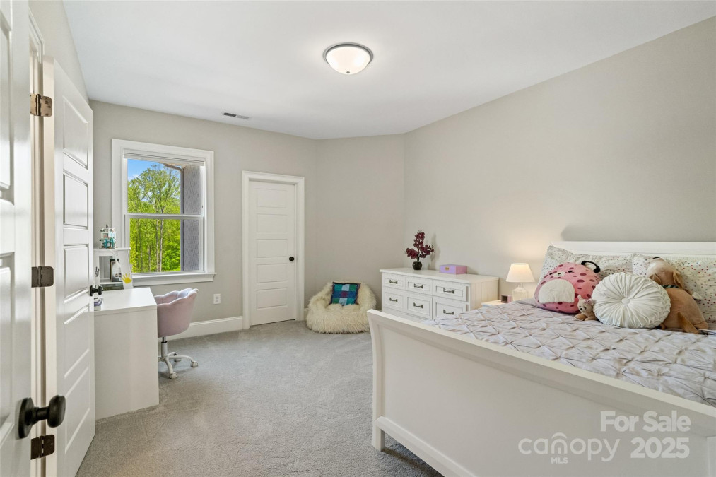 1149 Grand Oak Dr Waxhaw, NC 28173
