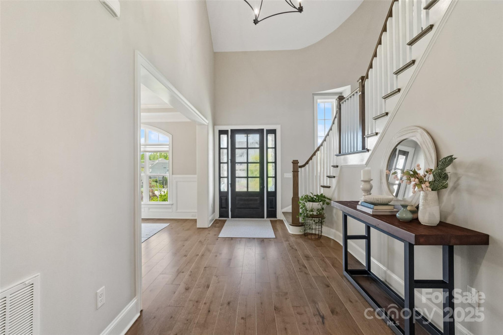 1149 Grand Oak Dr Waxhaw, NC 28173