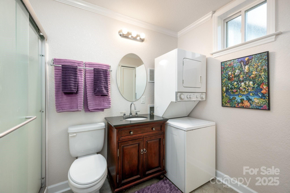 85 Laurel Cove Rd Candler, NC 28715