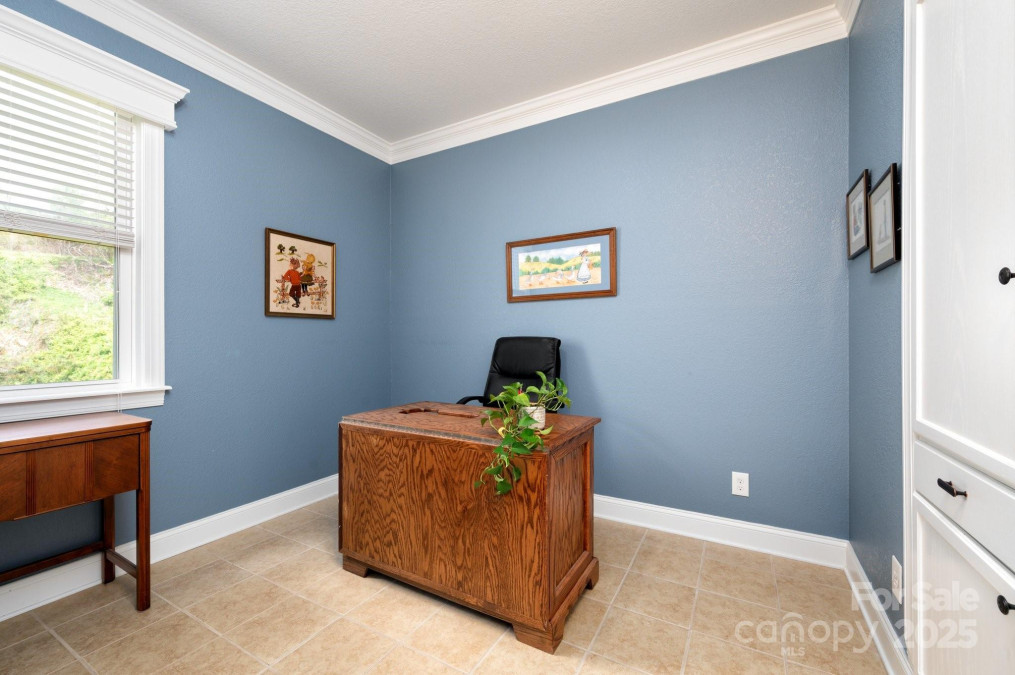 85 Laurel Cove Rd Candler, NC 28715