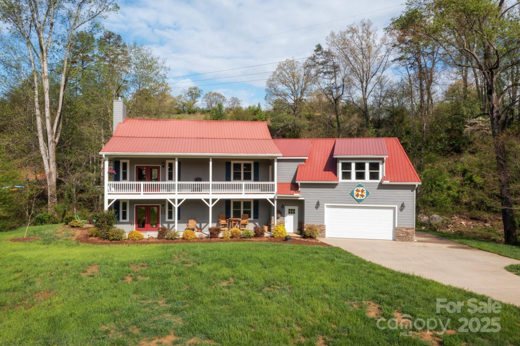 85 Laurel Cove Rd Candler, NC 28715