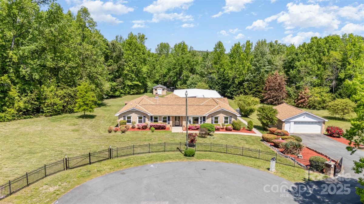 14834 Pawnee Trl Matthews, NC 28104