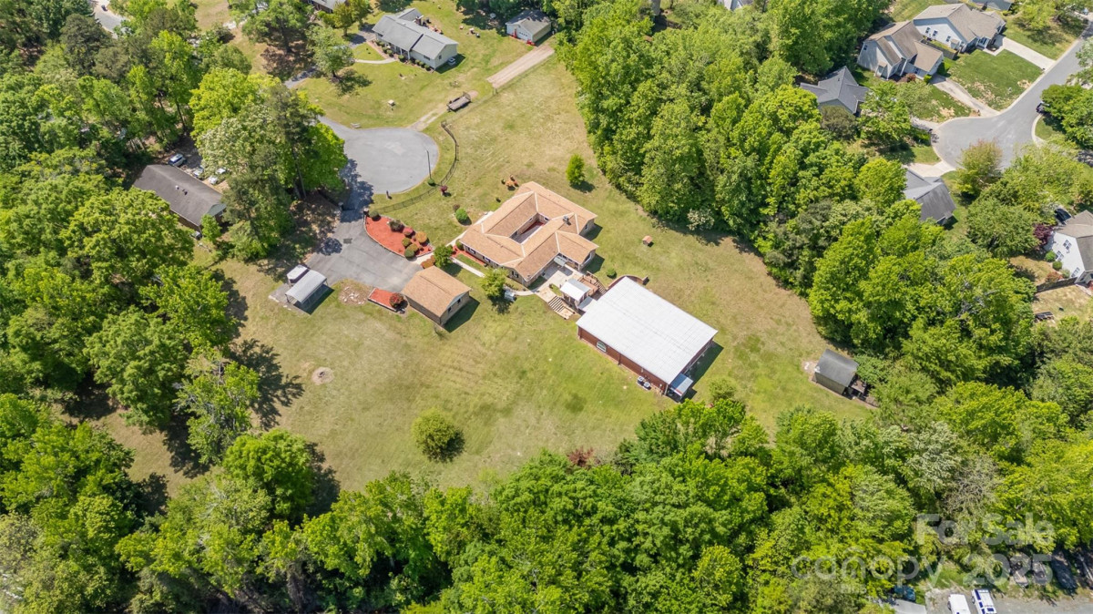 14834 Pawnee Trl Matthews, NC 28104