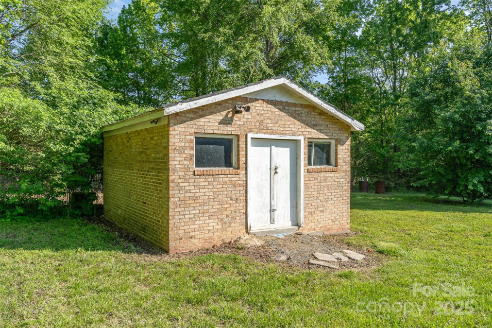 14834 Pawnee Trl Matthews, NC 28104