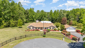 14834 Pawnee Trl Matthews, NC 28104