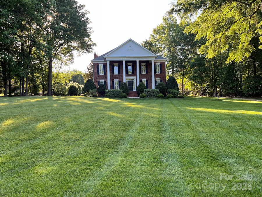 1721 White Pond Ln Waxhaw, NC 28173