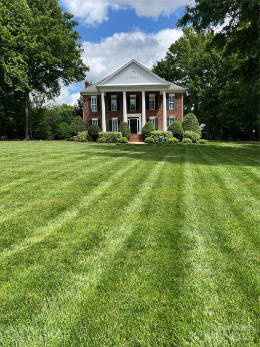 1721 White Pond Ln Waxhaw, NC 28173