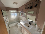 34 Hillpark Dr Hendersonville, NC 28739