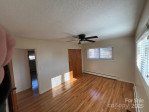 34 Hillpark Dr Hendersonville, NC 28739