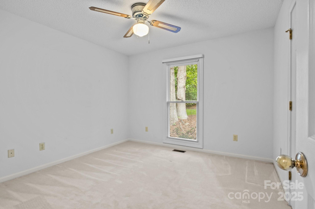 8368 Fairfield Forest Rd Denver, NC 28037