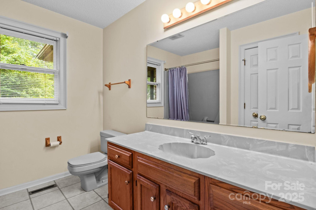 8368 Fairfield Forest Rd Denver, NC 28037