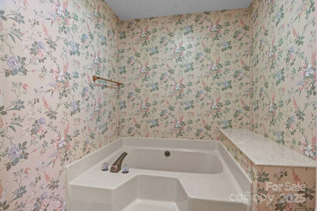 8368 Fairfield Forest Rd Denver, NC 28037