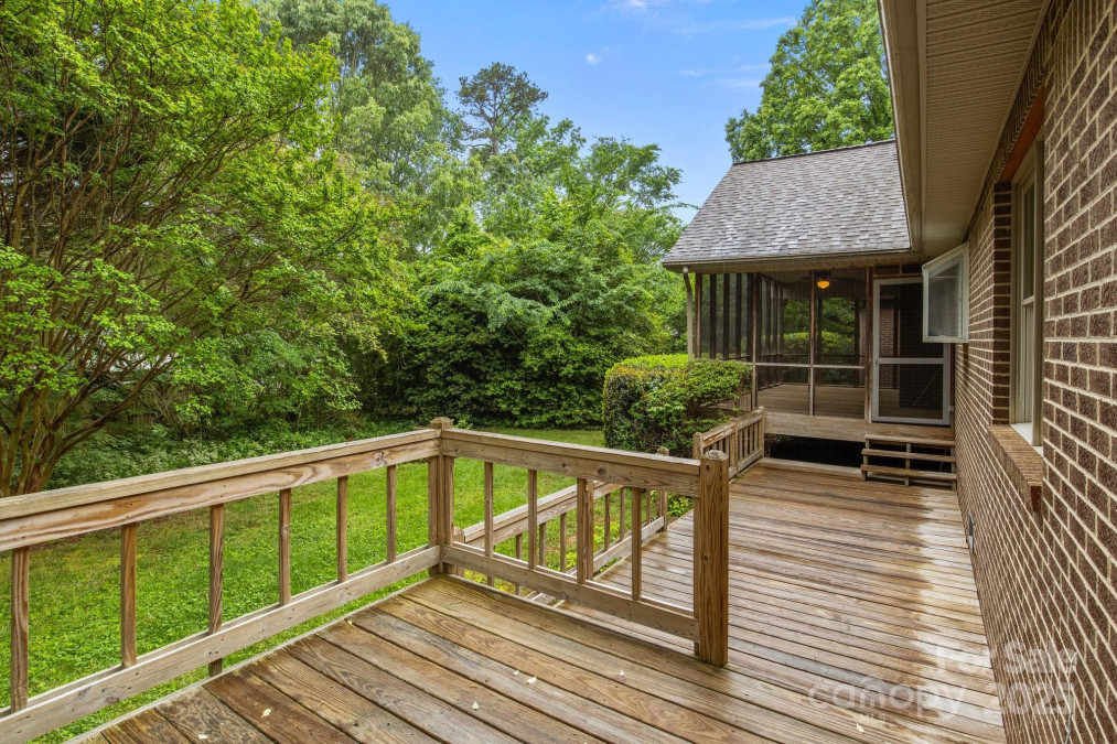 8368 Fairfield Forest Rd Denver, NC 28037