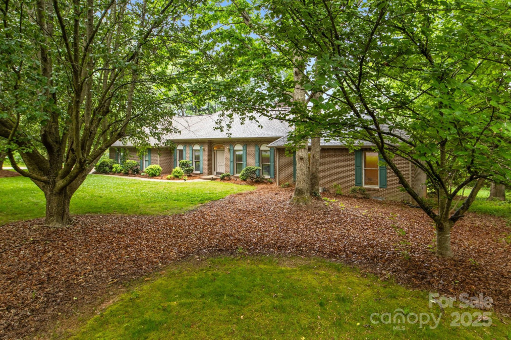 8368 Fairfield Forest Rd Denver, NC 28037