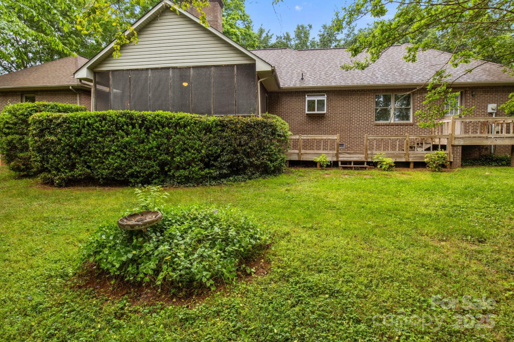 8368 Fairfield Forest Rd Denver, NC 28037