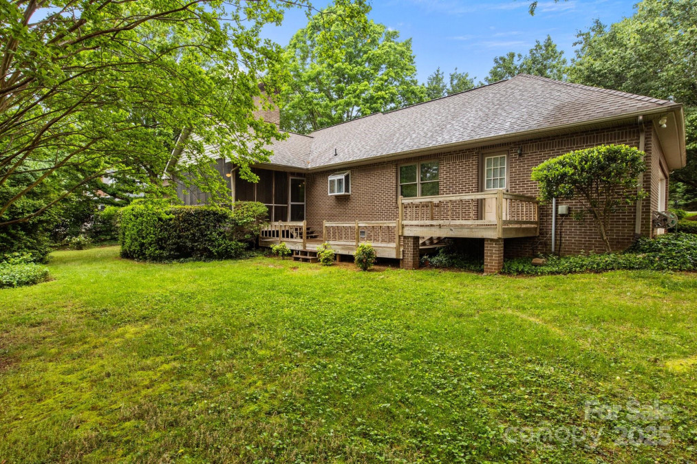 8368 Fairfield Forest Rd Denver, NC 28037