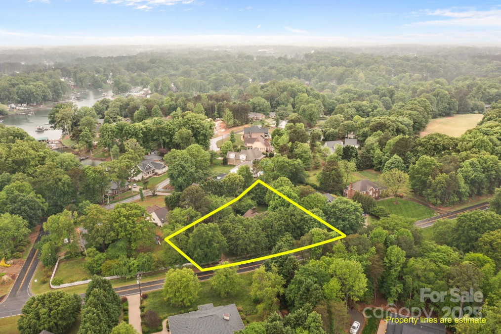 8368 Fairfield Forest Rd Denver, NC 28037