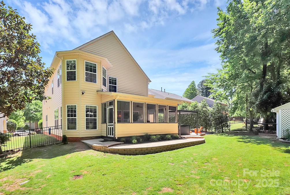 9930 Karras Commons Way Matthews, NC 28105