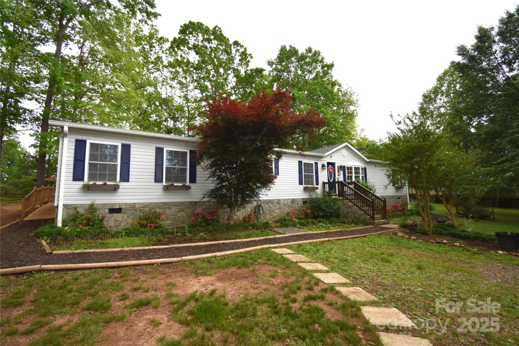 4333 Greenbriar Dr Hickory, NC 28602