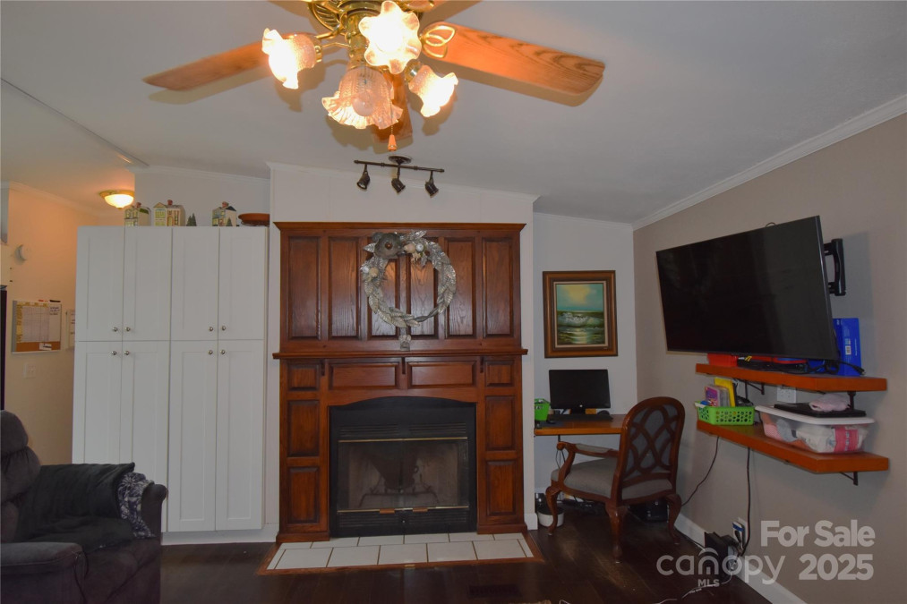 4333 Greenbriar Dr Hickory, NC 28602