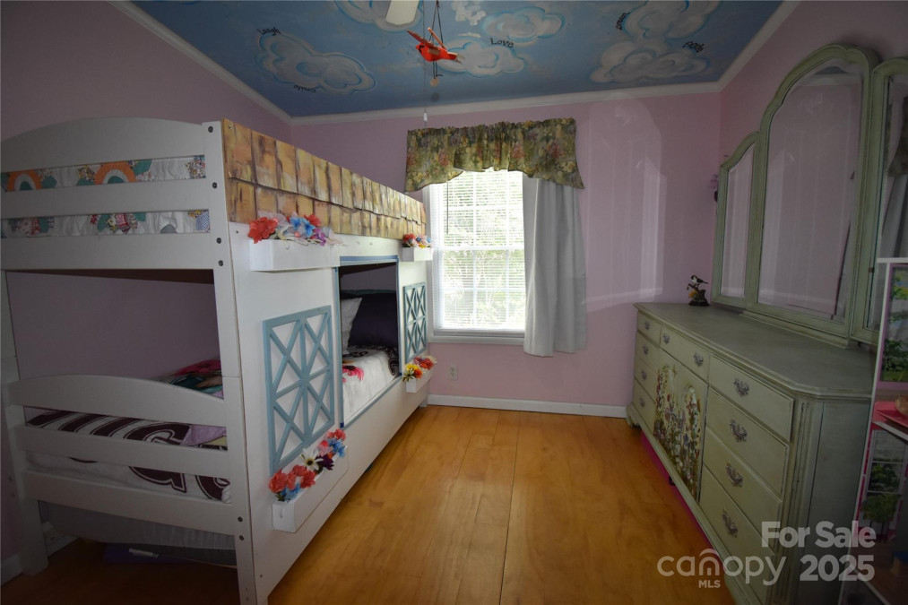 4333 Greenbriar Dr Hickory, NC 28602