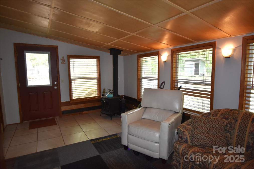 4333 Greenbriar Dr Hickory, NC 28602