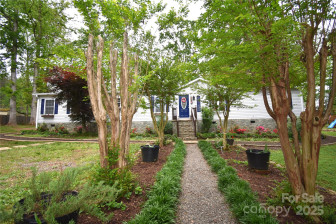 4333 Greenbriar Dr Hickory, NC 28602