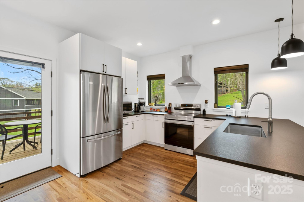 110 Timberview Dr Swannanoa, NC 28778