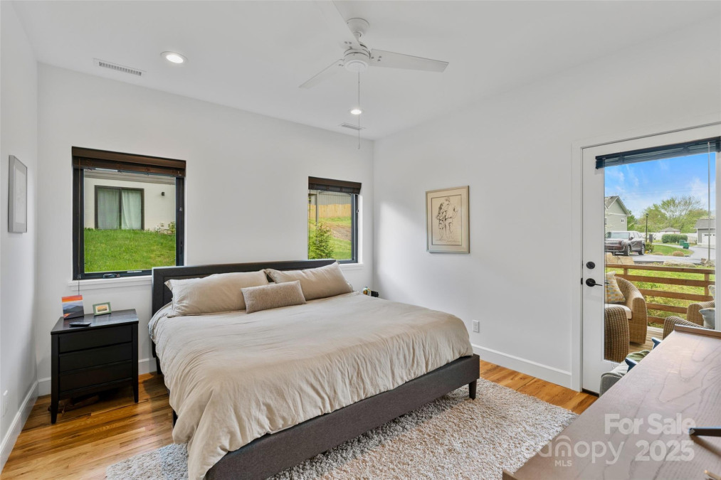 110 Timberview Dr Swannanoa, NC 28778
