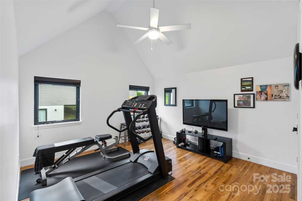 110 Timberview Dr Swannanoa, NC 28778