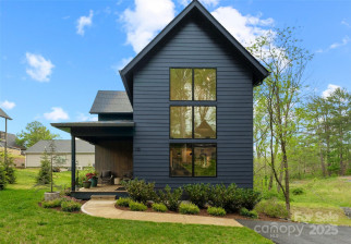 110 Timberview Dr Swannanoa, NC 28778