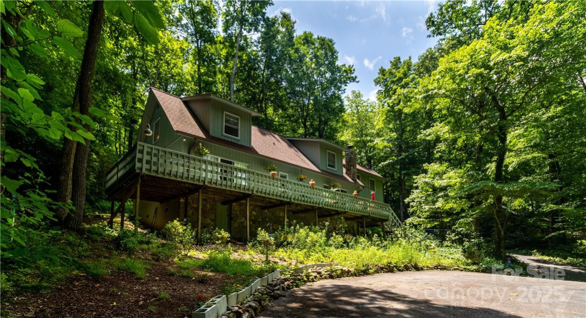 597 Sweetwater Rg Burnsville, NC 28714