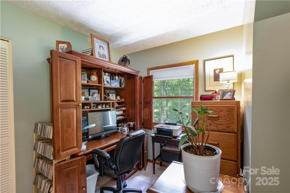 597 Sweetwater Rg Burnsville, NC 28714